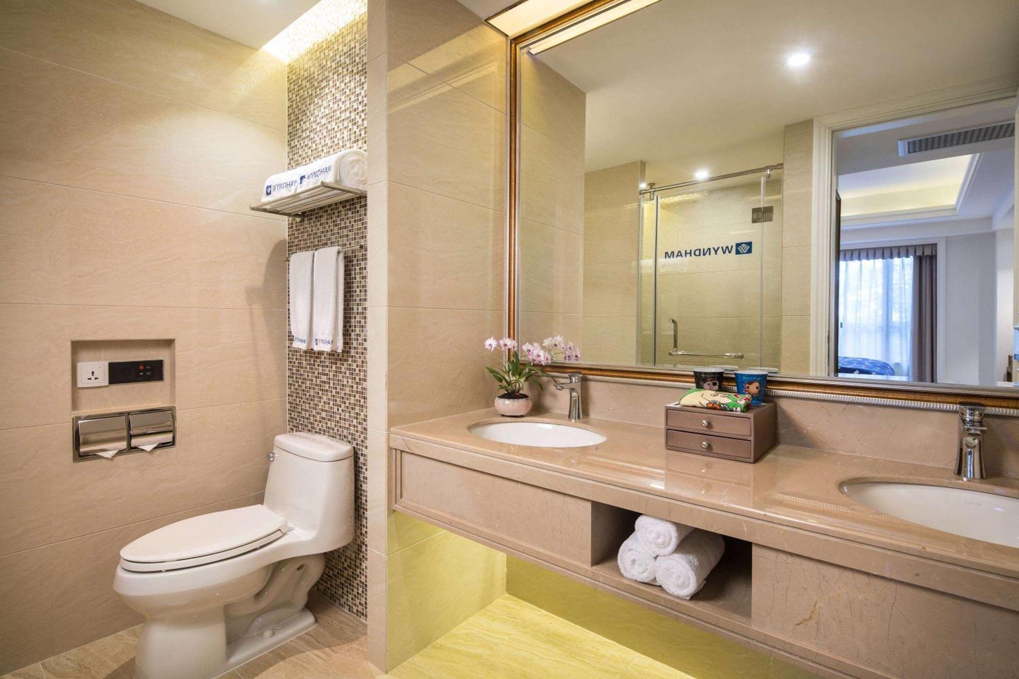 Wyndham Hainan Clearwater Bay Resort Lingshui  Exterior photo